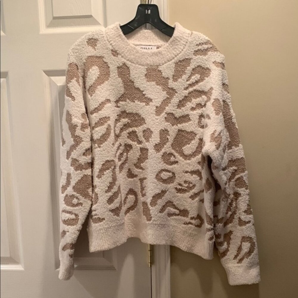 Gilli Ivory Crew Neck Sweater Top